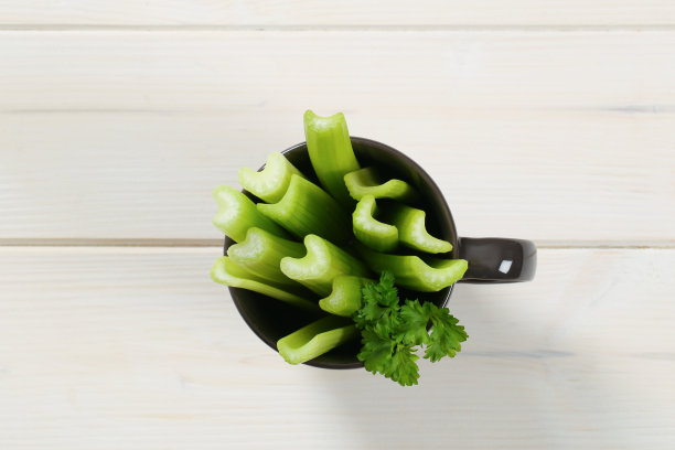 新鲜的芹菜图片下载