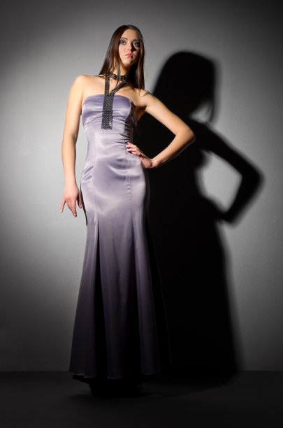 年轻女孩的时尚肖像图片下载