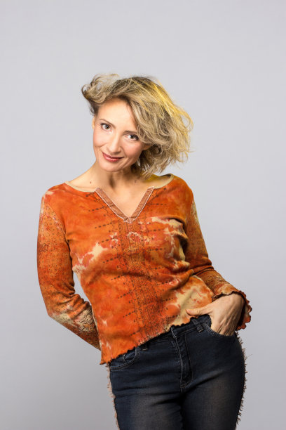 美丽的中年女人图片下载