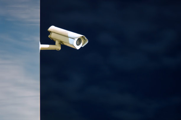 墙上有监控摄像头图片下载