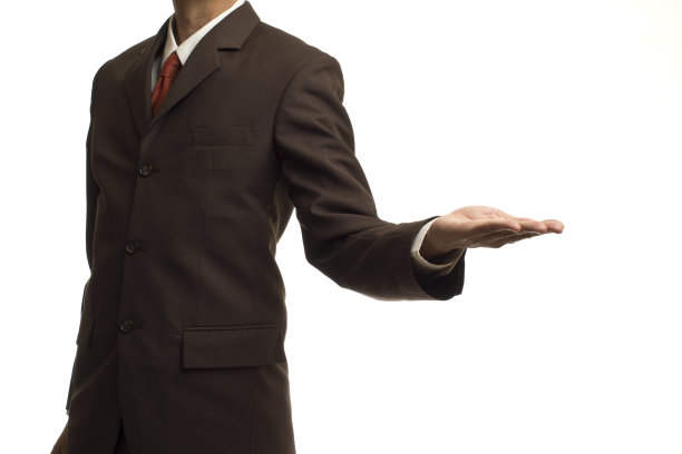 商人手牵着手送东西图片下载