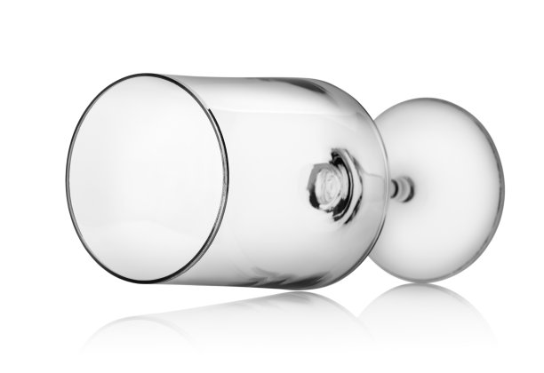 空的酒杯图片下载