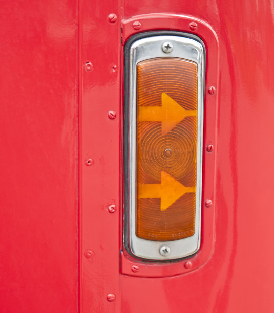 伦敦公共汽车的红灯图片下载