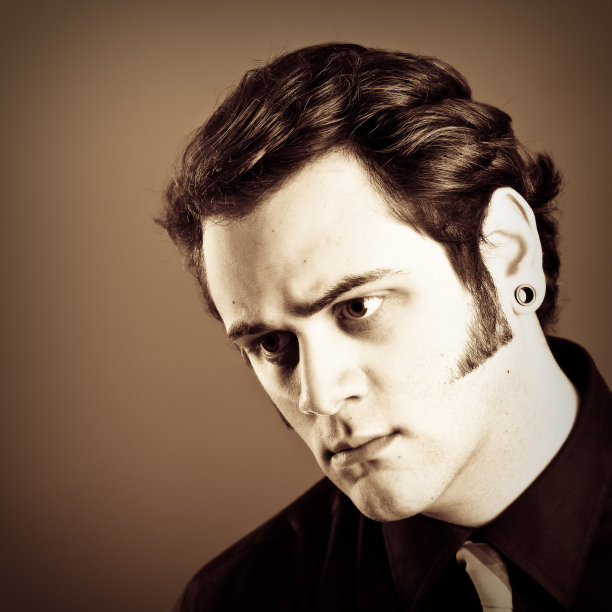 年轻人时尚肖像图片下载