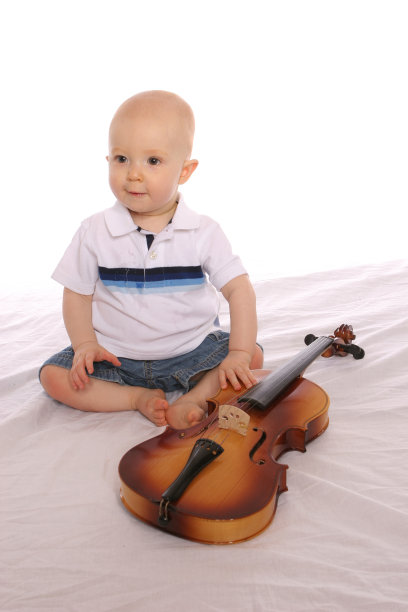 婴儿音乐家两图片下载