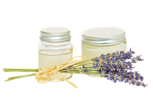 奶油和薰衣草罐图片下载