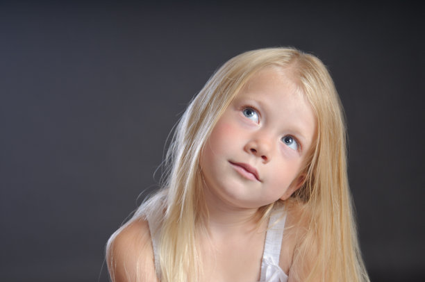 女孩认为图片下载