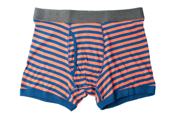 条纹男性内衣孤立在白色背景图片下载