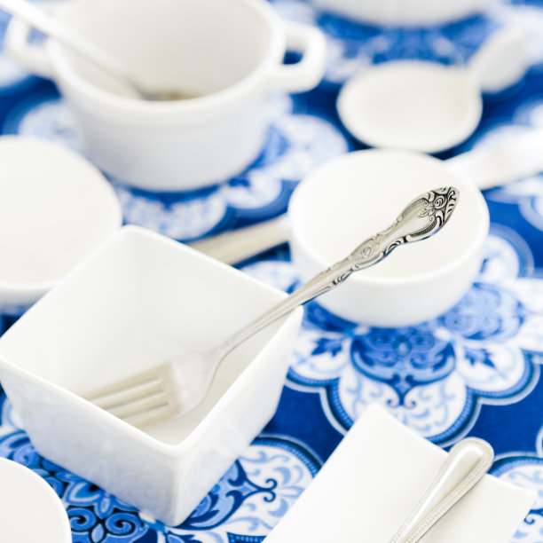 白色餐具图片下载