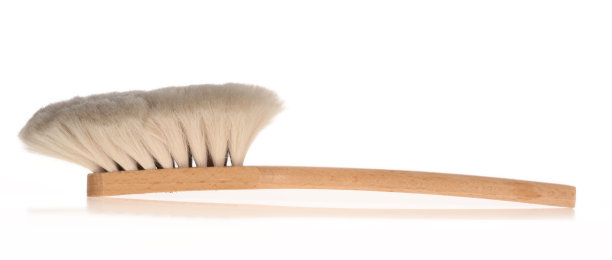 白色背景上的小手刷图片下载