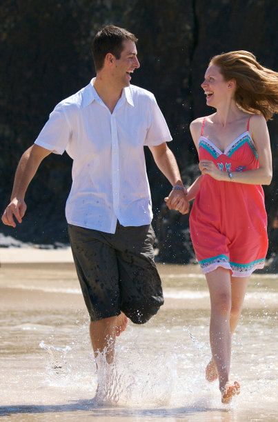 年轻夫妇运行图片下载