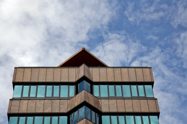 现代玻璃和混凝土办公大楼-见下面的相关图片图片下载