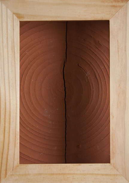 框架内陶土陶瓷的裂缝图片下载