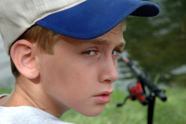 钓鱼的糟糕日子图片下载