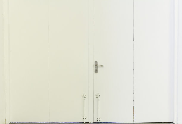 白色办公室的门图片下载