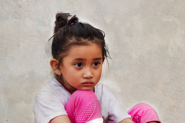 女孩是快乐的图片下载