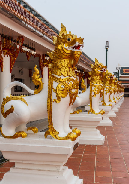 狮子，美丽的古代动物雕像图片下载