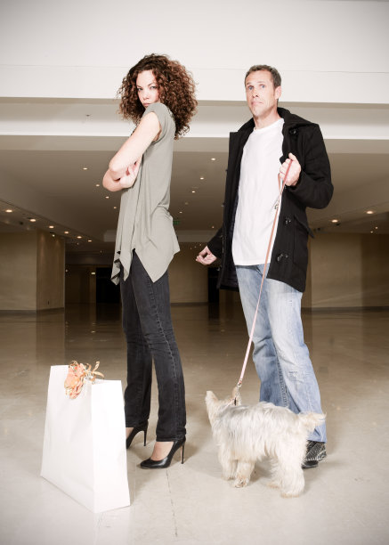 愤怒的夫妇图片下载