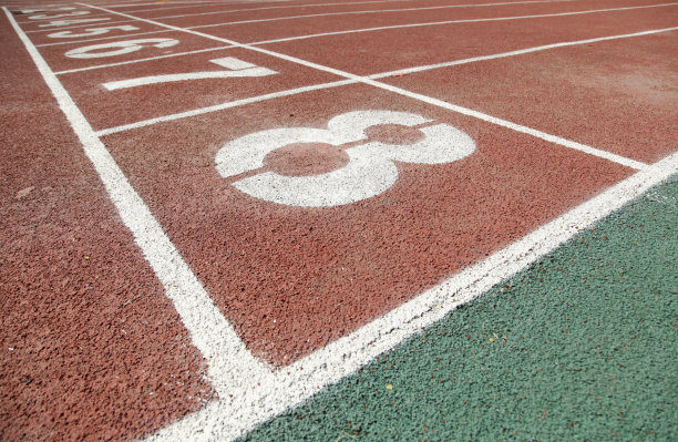 操场就是跑道图片下载