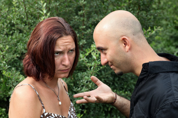 夫妇发生冲突图片下载