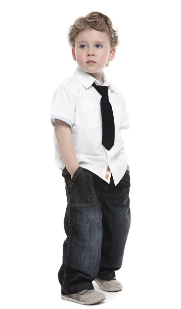 可爱的小男孩图片下载