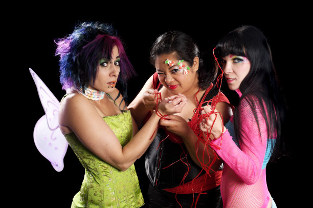 糖果精灵看起来很担心被绑起来。图片下载