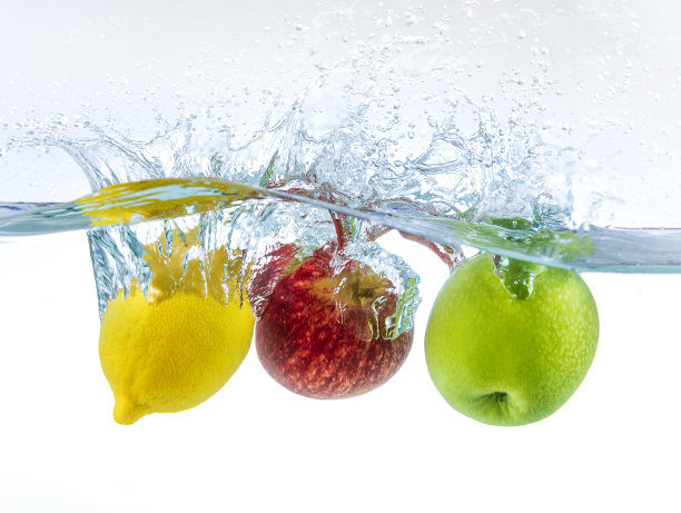 水果在水里飞溅图片下载