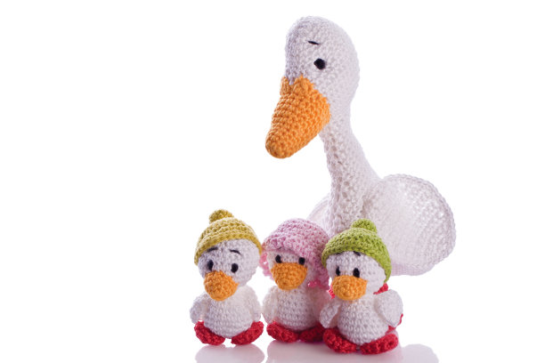 毛绒动物鸭子和小鸡图片下载