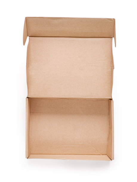 打开粗糙的纸板箱。孤立的白色，剪辑路径包括。图片下载