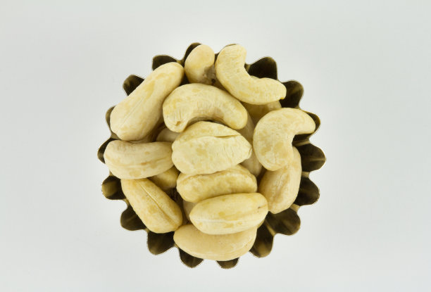 一把腰果的形状图片下载