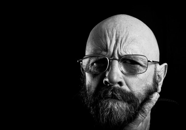 困惑的人思考图片下载