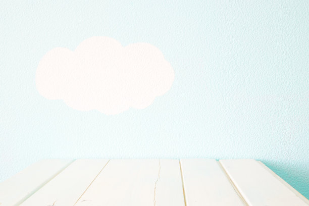 空桌子和蓝色的墙图片下载