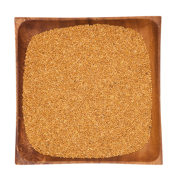 白底木碗里的小米图片下载