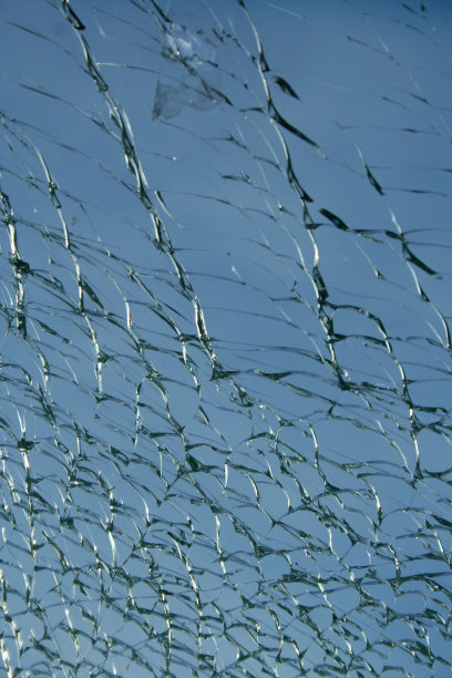 裂纹玻璃挡风玻璃图片下载