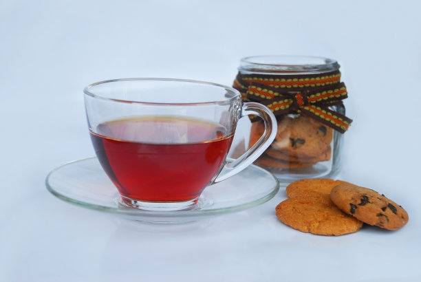 玻璃杯里的热茶图片下载