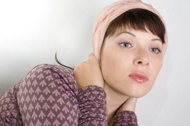 年轻的女人图片下载