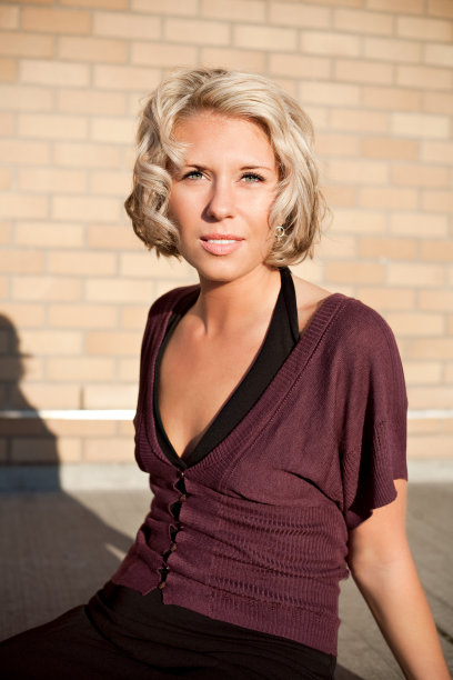 美丽的金发图片下载