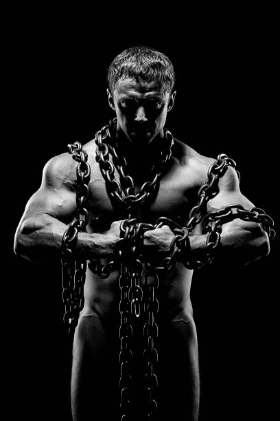 健美运动员与链图片下载