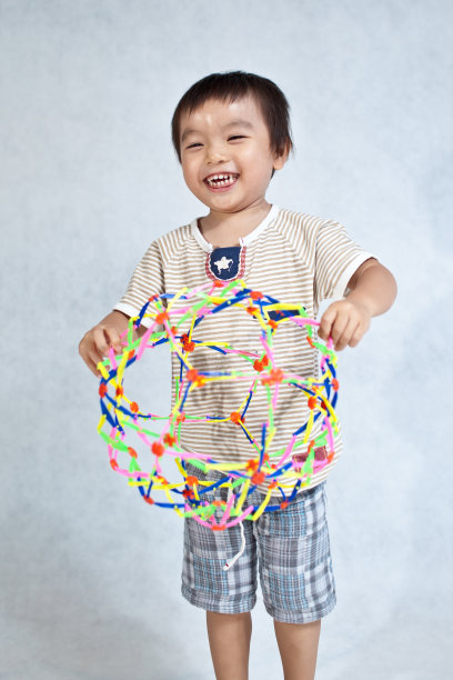 快乐的男孩图片下载