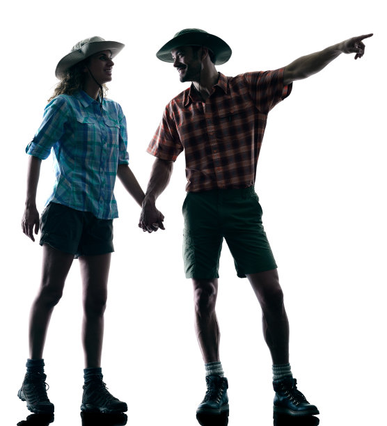 一对徒步旅行者指出自然剪影图片下载