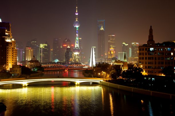 发光的上海图片下载