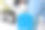 汽车技师站在车辆前图片下载