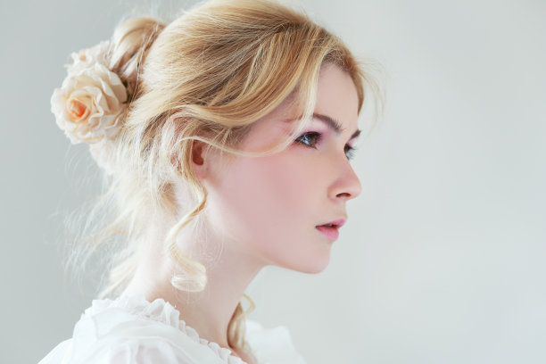 浪漫的女孩图片下载