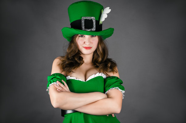 严肃的女人图片下载