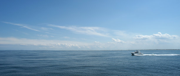 海上的快艇图片下载