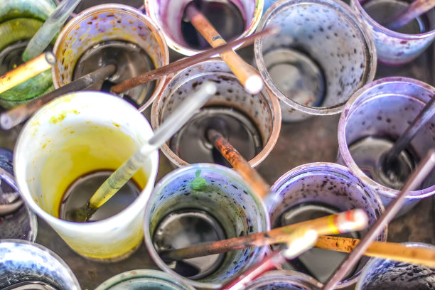 水彩和笔刷，选择性聚焦和浅景深图片下载