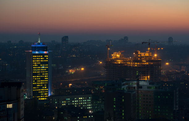 晚上的城市图片下载