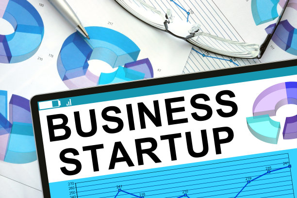 用图表在平板电脑上创业。图片下载