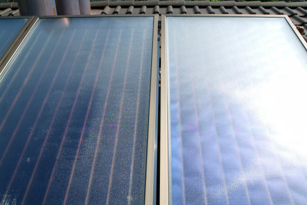 屋顶太阳能板图片下载