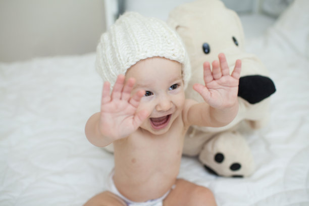 只是美丽。可爱的微笑的孩子图片下载